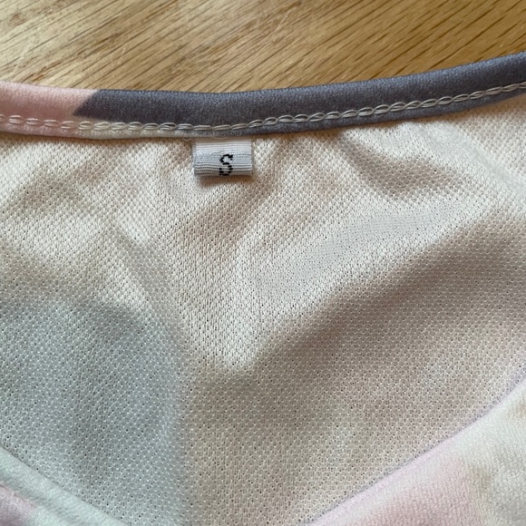 NWOT. Super cute dress! Size small. - Picture 5 of 5